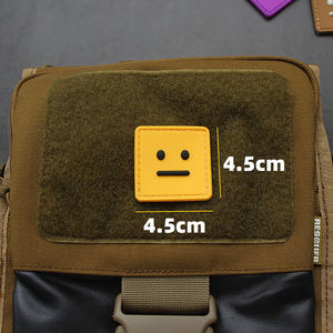 Parches de logotipo de goma PVC 3D personalizados para fabricantes de ropa, marcas de ropa, etiquetas de moda y productos promocionales - Product Image 4