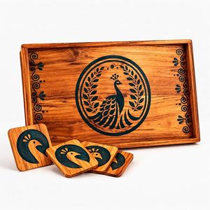 Plateau de service rectangulaire moderne en bois gravé avec un motif de paon, style Art Déco, pour la décoration de la maison et les mariages - Product Image 3