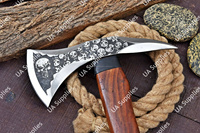 Hache de survie en acier au carbone de qualité industrielle, forgée à la main, motif crâne, manche en bois de rose et cuir, pour la chasse et les activités de plein air