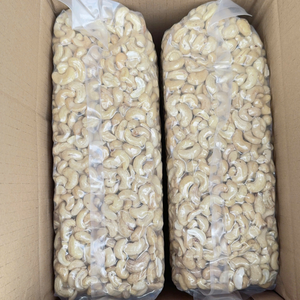 Factory Price Vacuum Packed Cashew <b>Nuts</b> SANTIGO Cashew Kaju <b>Nuts</b> Low MOQ Vietnam Origin - Product Image 1