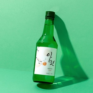 [So1ne Company] ARYEON Soju spiritueux coréen aromatisé aux raisins 360ml bouteille verte filtré au charbon de bambou liqueur aux fruits - Product Image 1