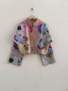 Chaqueta Kantha vintage Suzani hecha a mano, única en su tipo, estilo bohemio hippie, ropa de calle. - Product Image 6
