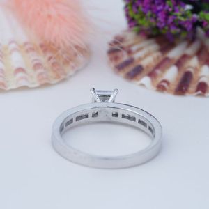 Bagues de Fiançailles et de Mariage Carline de Luxe Personnalisées en Argent Sterling 925 avec Moissanite 6A, Taillées avec Précision par Princes - Product Image 3