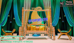Joli mariage Punjabi Sangeet scène balançoire ensemble moderne Mehndi scène argent balançoire avec chaise dames Sangeet décor scène avec balançoire - Product Image 4