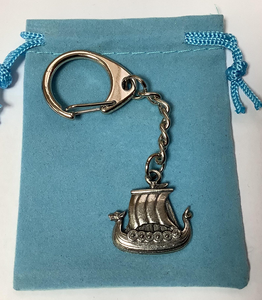 Porte-clés en laiton antique, motif navire nordique, design bateau viking, accessoire décoratif inspiré du monde nautique - Product Image 3