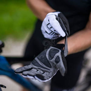 Guantes de Ciclismo Profesionales de Dedo Completo con Acolchado de Seguridad y Absorción de Impactos para Actividades de Bicicleta de Montaña - Product Image 5
