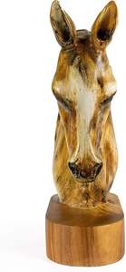 Statue de cheval en bois décorative avec des tons d'or antique, symbolisant la puissance, la grâce, la beauté et le temps immortel. - Product Image 3