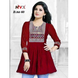 Kurta/Kurti Rojo de Diseño con Bordado Modal Viscoso para Mujer - Product Image 1