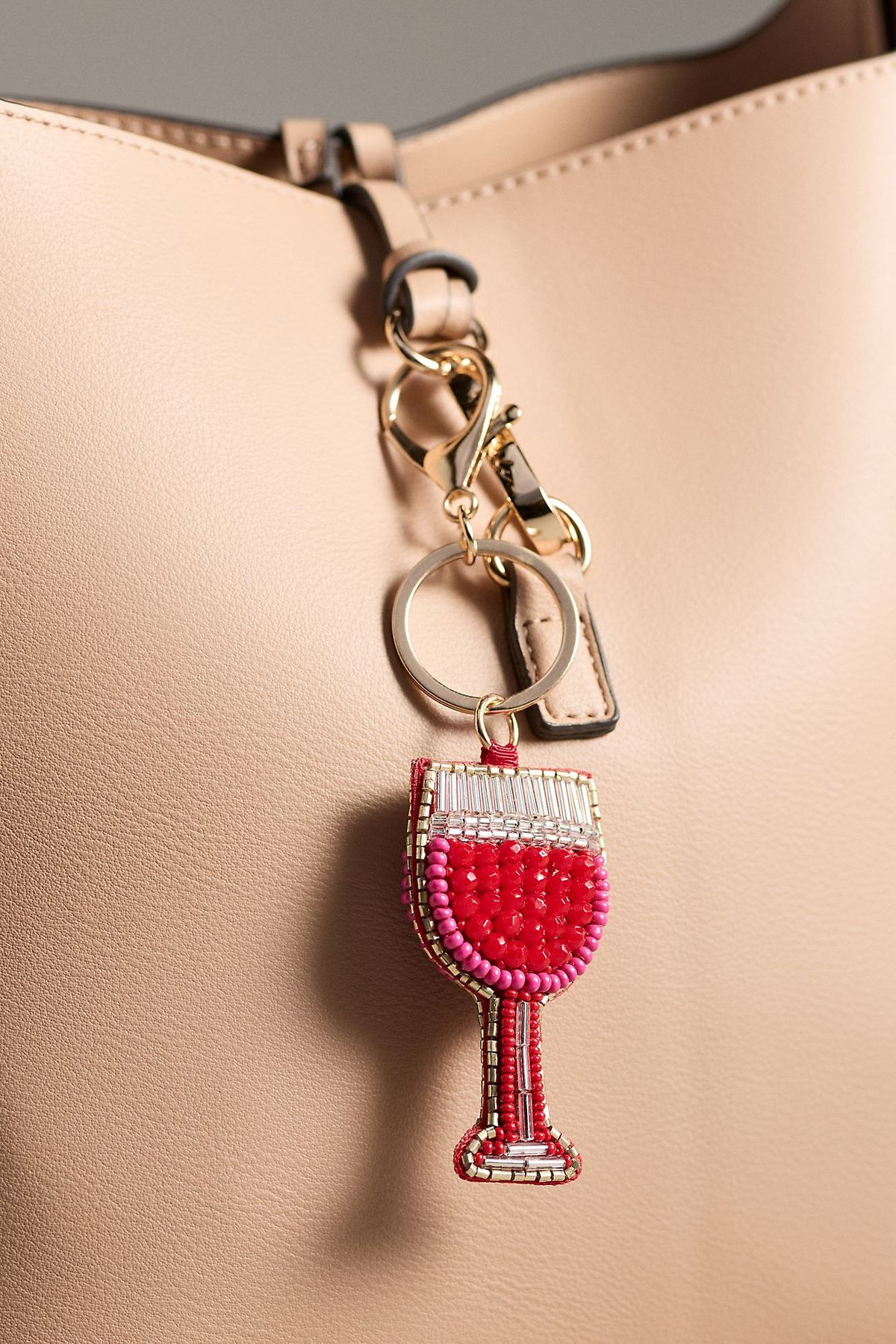 IDENTIQUE À L'IMAGE