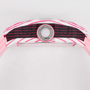 Caja de fibra de carbono de alta calidad con movimiento tourbillon esqueletizado, un elegante reloj mecánico de lujo unisex para un estilo casual de negocios. - Product Image 6