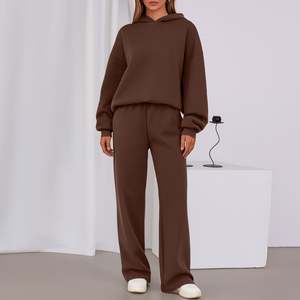 Vente d'usine : Ensemble de survêtement 2 pièces pour femme, comprenant un sweat à capuche oversize et un pantalon large, idéal pour la détente et le sport. - Product Image 3