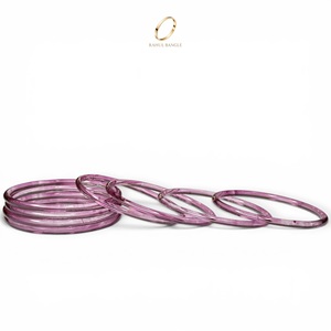 Elegante y Popular Juego de Brazaletes de Cristal Kashmiri con Corte Esmeralda en Color Morado Claro, Joyería India Moderna para Uso Diario y Fiestas - Product Image 1