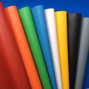 Haute qualité taille personnalisée 0.55mm PVC enduit Polyester Teslin maille tissu industriel imperméable style uni tissé à la main - Product Image 4