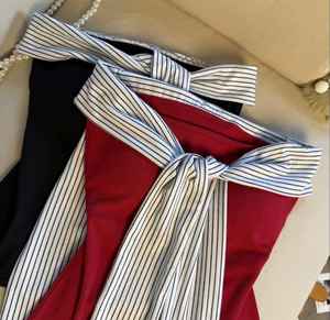 Belle Tube Top à nouer avec soutien-gorge intégré, sans couture, moderne, vente en gros, crop tops abordables, tube top rouge - Product Image 3