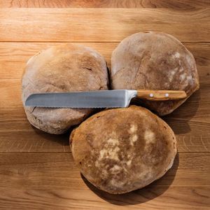 Cuchillos para Pan Confiables con Hoja de Acero Inoxidable Afilada en Forma de Sierra, Mango Ergonómico para un Corte Suave de Baguette, Pan y Pastel - Product Image 6
