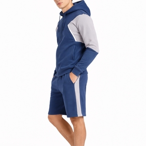 Conjunto de Sudadera con Capucha y Pantalones Cortos para Hombre, Diseño Personalizado con Contraste de Color, Estilo Casual, Deportivo, Cómodo y Moderno - Product Image 3