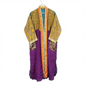 ชุดคลุมยาวแบบกิโมโนผ้าไหมซาตินลายดอกไม้สไตล์วินเทจ แขนยาว คอวี ความยาวเต็มตัว ทำด้วยมือจากอินเดีย เนื้อผ้านุ่ม ระบายอากาศได้ดี สำหรับผู้หญิง - Product Image 1