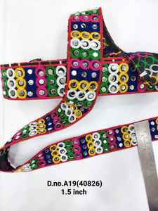 Hermoso encaje Gamthi hecho a mano con colores intensos y diseños detallados, ideal para saris, lehengas y dupattas. - Product Image 3