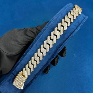 Bracelet entièrement serti de diamants Moissanite VVS de 18 mm, plaqué or, argent sterling 925, style Hip Hop Cuban - Product Image 1