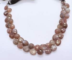 Cuentas facetadas de piedra lunar de chocolate AAA en forma de corazón de 8-9 mm, cuentas de piedra lunar natural de 8 pulgadas en forma de corazón, cuentas de piedra lunar a granel - Product Image 1