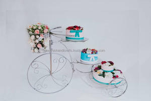 Soporte para pasteles de latón de alta demanda, perfecto para postres y repostería, procedente de la India. - Product Image 2