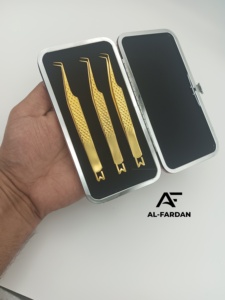 Pinces à extensions de cils couleur or plasma avec designs découpés au fil CNC, en acier inoxydable japonais, avec étuis magnétiques pour pinces à cils - Product Image 4