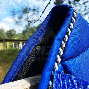 Tapis d'équitation matelassé pour chevaux en tissu de coton avec rembourrage en polyester, ajustement ergonomique, sangles de maintien pour l'entraînement au dressage - Product Image 4