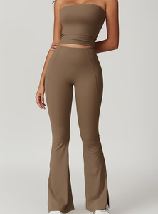 Ensemble de yoga deux pièces pour femme avec haut sans bretelles à logo personnalisé, leggings évasés à taille haute et coupe ajustée, vêtements de sport du fabricant 2026 - Product Image 6