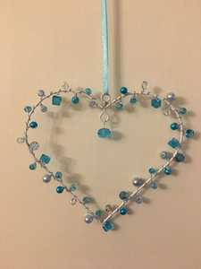 Adorno de Metal con Forma de Corazón Azul Cielo, Decoración Artesanal Multicolor para Navidad - Product Image 3