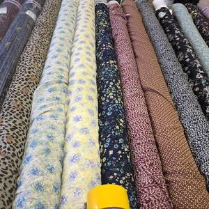 Lot de stock Jenny. Lot de tissus imprimés en mousseline de Corée, textiles variés, motifs imprimés, hijab, robe, vêtements variés - Product Image 2