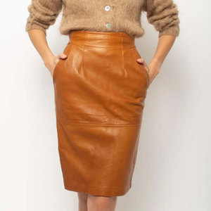 Mini-jupe pour femme en cuir d'agneau véritable de haute qualité, de fabrication pakistanaise, dernier design, avec fermetures éclair, en vente. - Product Image 1