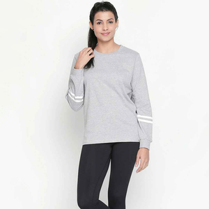 Sudadera de punto gris para mujer con cuello redondo y mangas largas con puños a rayas blancas, sudaderas personalizadas para mujer - Product Image 4
