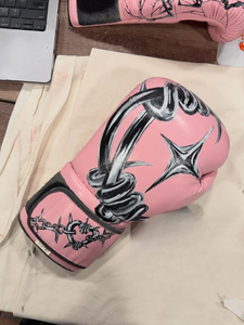 ถุงมือชกมวยหนังคุณภาพพรีเมียม พร้อมสายรัดข้อมือปรับได้ ปรับแต่งโลโก้และสีได้ สำหรับการฝึกซ้อม - Product Image 3