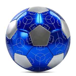 Ballon de football d'entraînement en PU avec vessie en caoutchouc, logo, haute rétention d'air, couleur et design personnalisables, plusieurs tailles pour les passionnés de sport - Product Image 3