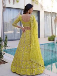 Lahenga Choli Tradicional Vintage para Boda y Fiesta, de Secado Rápido, con Malla Suave y Bordado de Secuencia Codificada, Reciclado - Product Image 3