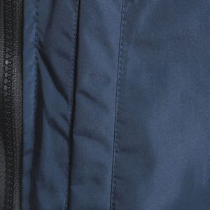 Chaqueta bomber de inspiración urbana con calidad premium y acabado impecable. Ideal para conjuntos con estilo. - Product Image 6