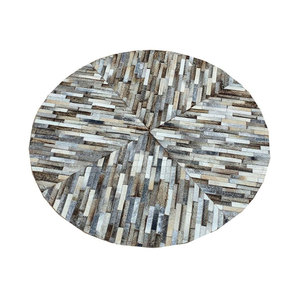 Tapis en cuir de vachette, peau naturelle de qualité supérieure, texture douce, motif unique pour une décoration élégante de la maison et du bureau - Product Image 4