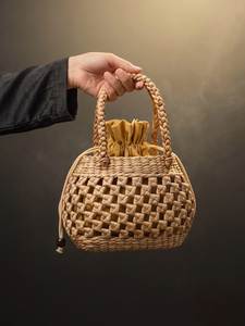 Bolso Tote Casual de Estilo Rústico, Tejido con Jacinto de Agua Natural, Ligero y Ecológico, Hecho en Vietnam - Product Image 5