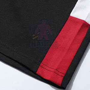 บริการ OEM ชุดเสื้อยืดและกางเกงขาสั้นผู้ชายสำหรับฤดูร้อน ลายเรียบ เอวยางยืด เป็นมิตรกับสิ่งแวดล้อม ระบายอากาศได้ดี คุณภาพสูง - Product Image 5