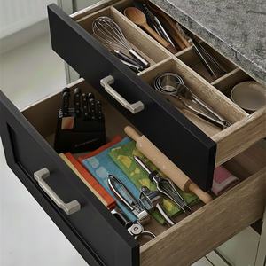 Tirador Rectangular Moderno Minimalista de Aleación de Zinc Negro Mate para Gabinetes de Cocina y Sala de Estar, Cajones - Ecológico y Duradero - Product Image 5