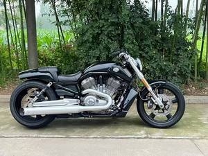 Motocicleta Davidson V-Rod Muscle 1250cc V-Twin Refrigerada por Agua, Usada y en Buen Estado, Tipo Cruiser Estadounidense, 3 Años de Garantía, Lista para Exportación - Product Image 3
