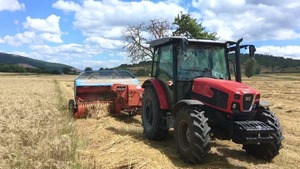 Tractor SAME Dorado 75 Premium Diseñado para Agricultura Eficiente, Trabajo Pesado, Funcionamiento Suave y Ofertas a Precios Económicos - Product Image 2