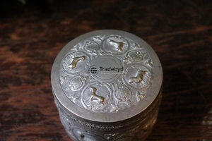 Caja Decorativa Metálica Premium, Solución de Almacenamiento Elegante de Tradebyd - Product Image 5