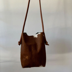Sac fourre-tout en cuir de vachette véritable avec poils, fait main, design élégant, sac à main de luxe pour femme, confectionné à partir de cuir véritable - Product Image 2