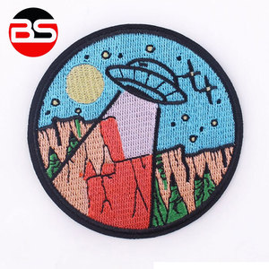 Patch brodé personnalisé sur mesure, nouvelle arrivée, vente chaude, patch brodé adhésif avec bordure Merrow par Burhan Sports - Product Image 6