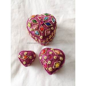 Lac Glitter Beaded Heart Shape Gift Box Caja hecha a mano para el hogar para mujeres Hecho en India Jewelry Storage Box Return Favor - Product Image 5
