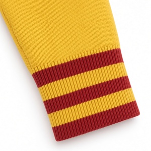 Cárdigan de Punto para Mujer PDK con Cierre de Botones Frontales, Escudo Bordado en el Pecho, Mangas Largas y Bolsillos con Doble Raya - Product Image 6