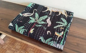 ผ้าห่มคันธาพิมพ์ลายป่าจากอินเดีย ทำด้วยมือจากผ้าฝ้าย - Product Image 5