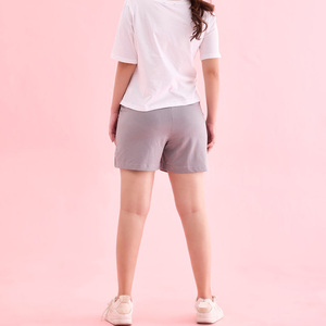 Shorts cargo gris pour femmes, poches latérales, fermeture boutonnée, coupe classique, 100% coton, séchage rapide, respirant, écologique, vêtements décontractés - Product Image 2