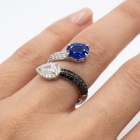 Bague en or 18 carats fiable avec saphir naturel et diamants, idéale pour les propriétaires de boutiques